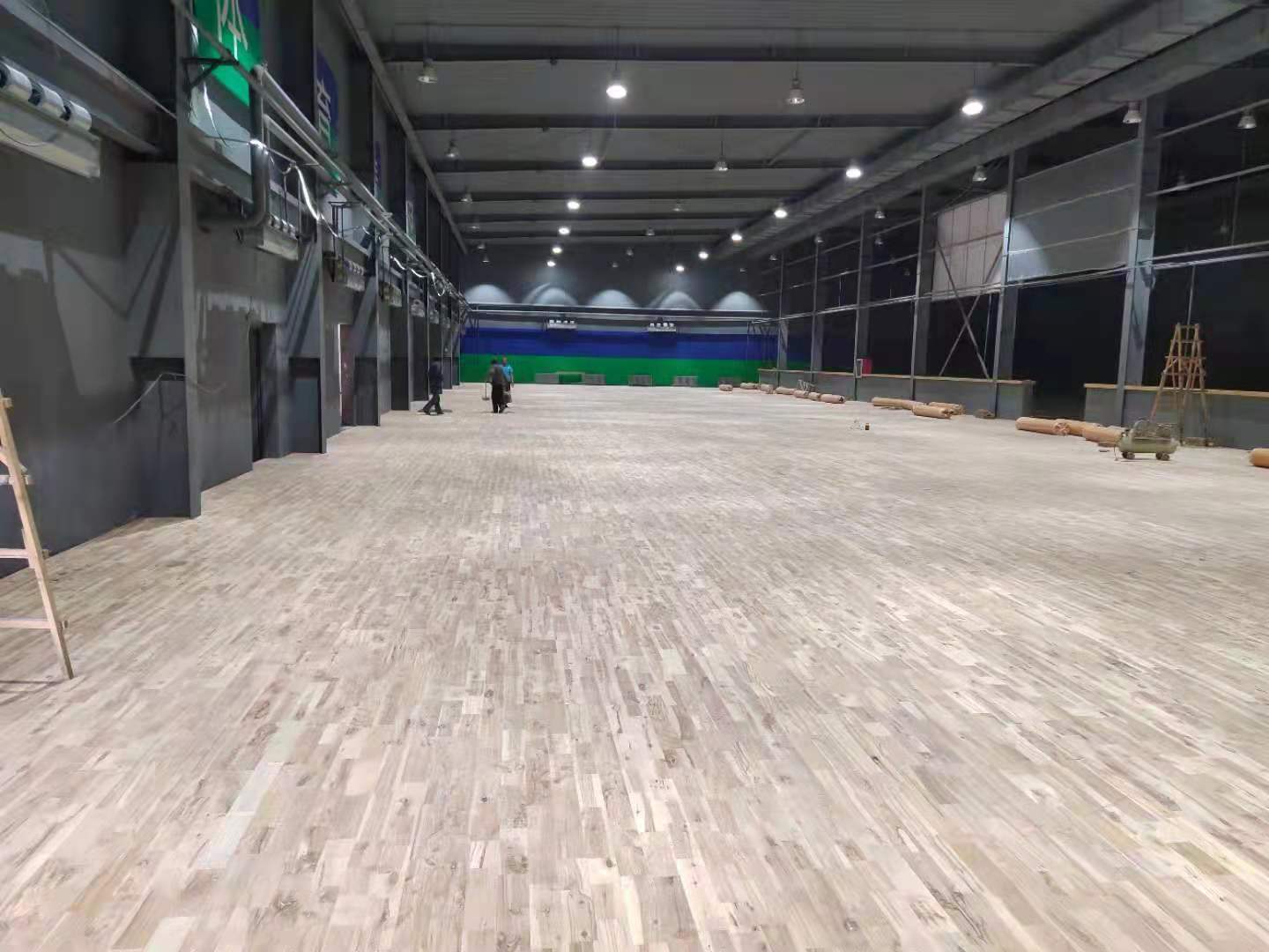 運動場所選擇什么地板材質呢？