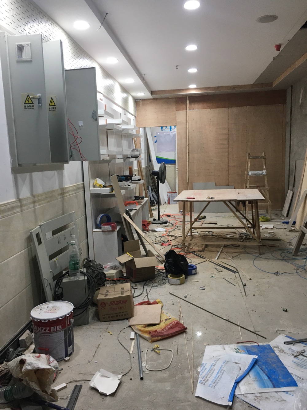 家庭裝修公司_家庭ktv聲學裝修_家庭小旅館怎么裝修