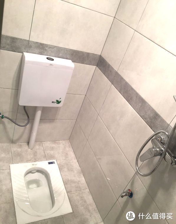 買不起別墅可以看看躍層，128㎡三室兩廳大躍層，堪稱空中別墅