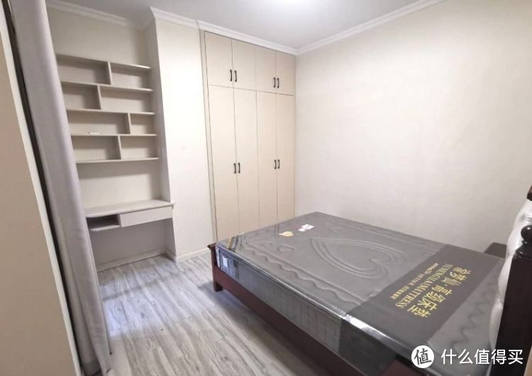 買不起別墅可以看看躍層，128㎡三室兩廳大躍層，堪稱空中別墅