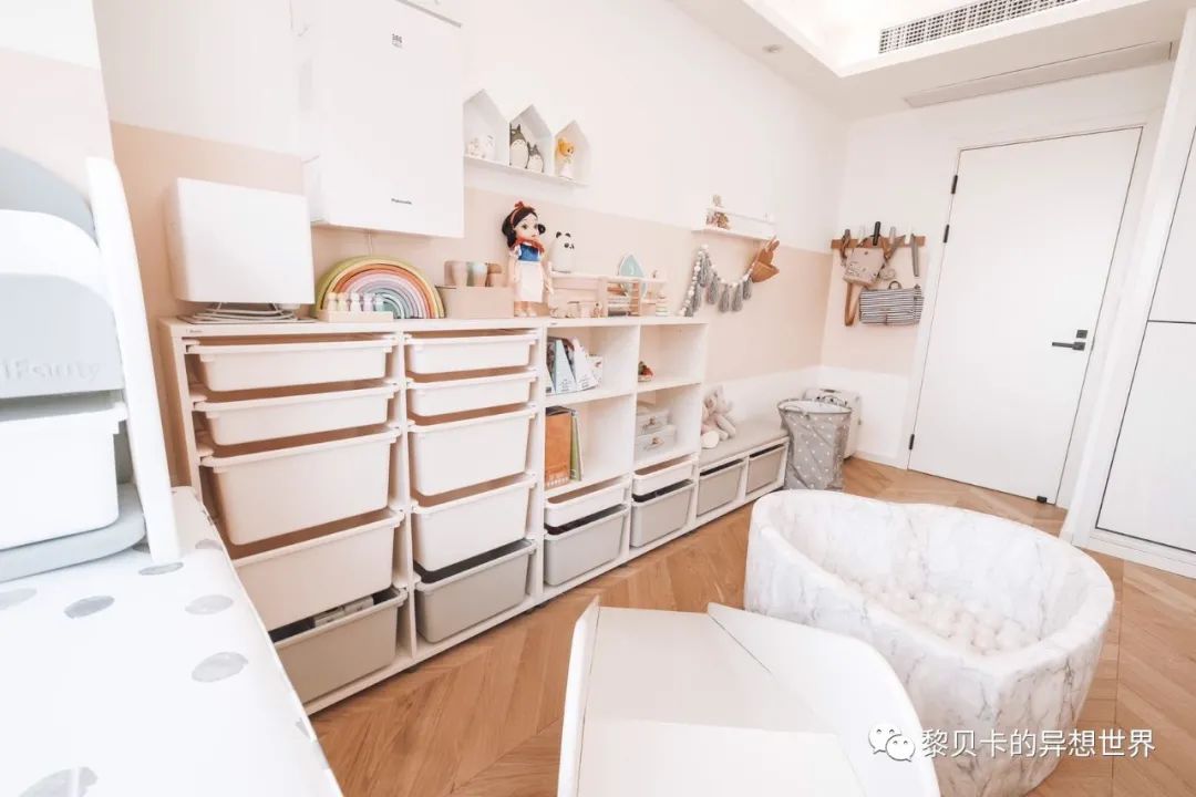 內衣店裝修圖_內衣飾品店裝修圖片_內衣實體店裝修風格圖