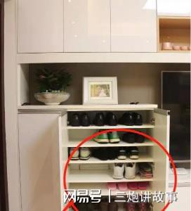 走入式衣柜 設計_走入式衣柜移門_走入式衣柜裝修效果圖
