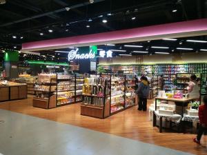 超市裝修案例,超市過道,超市零食區擺放設計，0149345ca5520da801208f8bcc9d31.jpg